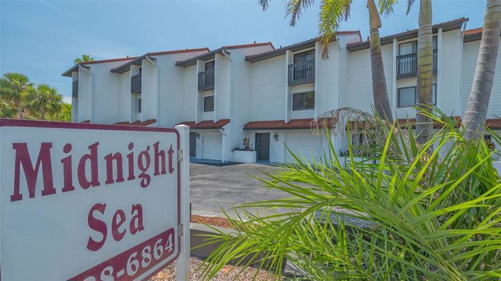 Image No.3-3 Bed Property for sale