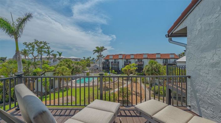 Image No.32-3 Bed Property for sale