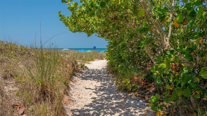 Image No.44-3 Bed Property for sale