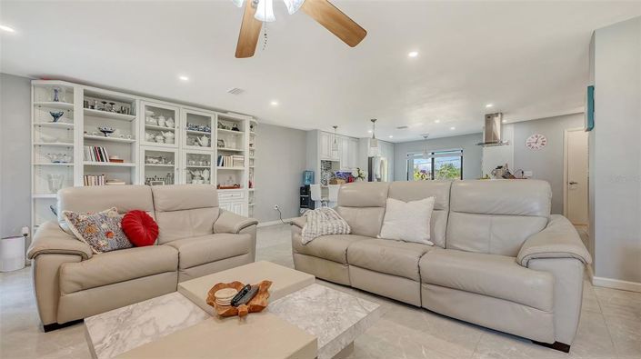 Image No.7-3 Bed Property for sale