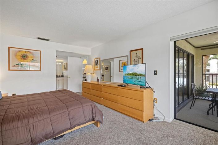 Image No.26-2 Bed Property for sale