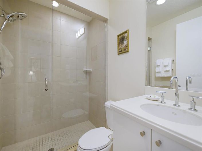 Image No.26-3 Bed Property for sale