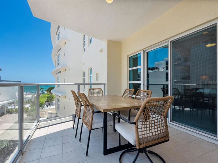 Image No.28-3 Bed Property for sale