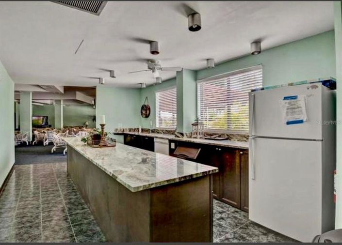 Image No.21-2 Bed Property for sale