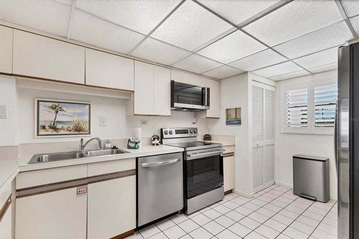 Image No.17-2 Bed Property for sale