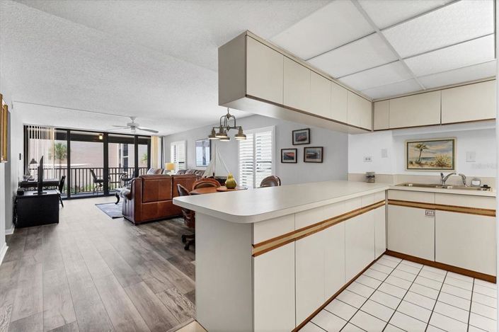 Image No.19-2 Bed Property for sale