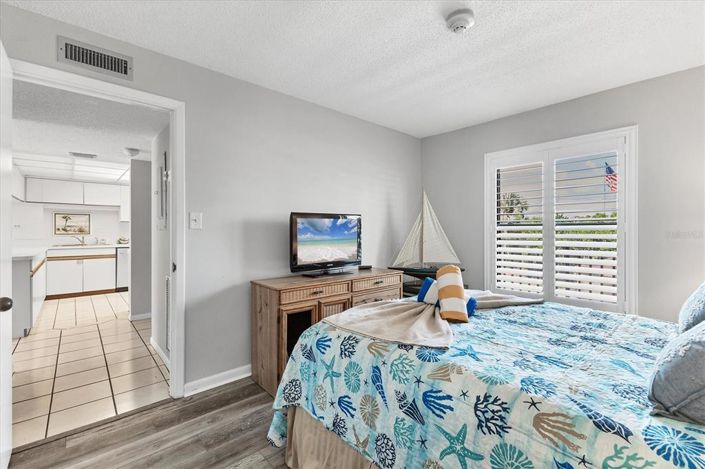 Image No.27-2 Bed Property for sale