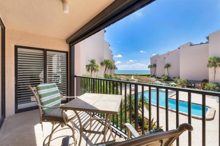 Image No.33-2 Bed Property for sale