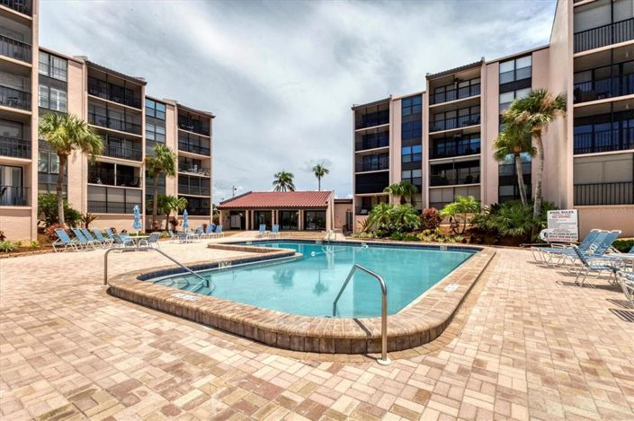 Image No.37-2 Bed Property for sale