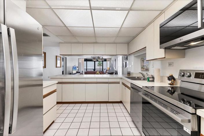 Image No.4-2 Bed Property for sale