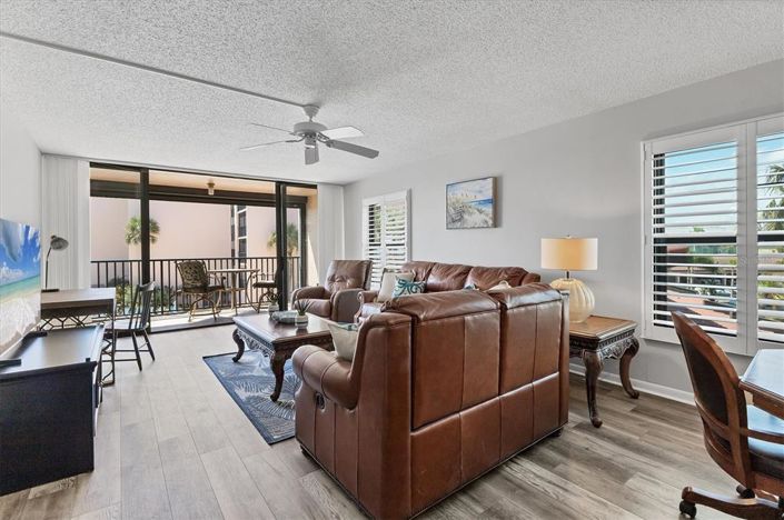 Image No.7-2 Bed Property for sale