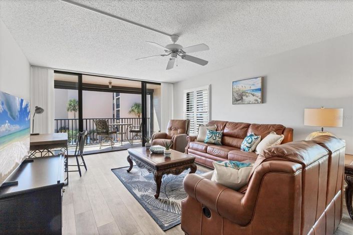 Image No.9-2 Bed Property for sale