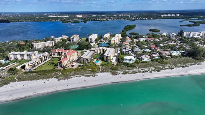 Image No.1-Propriété de 2 chambres à vendre à Sarasota