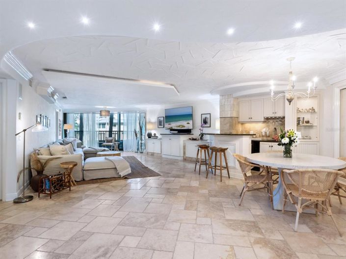 Image No.3-3 Bed Property for sale