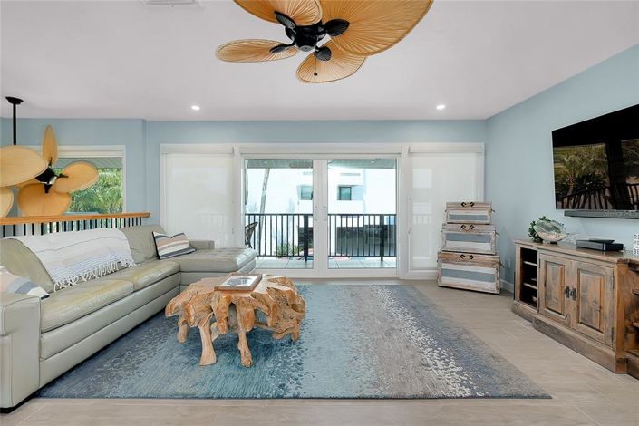 Image No.12-3 Bed Property for sale