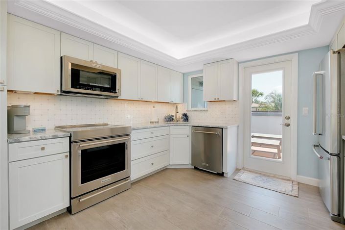 Image No.40-3 Bed Property for sale