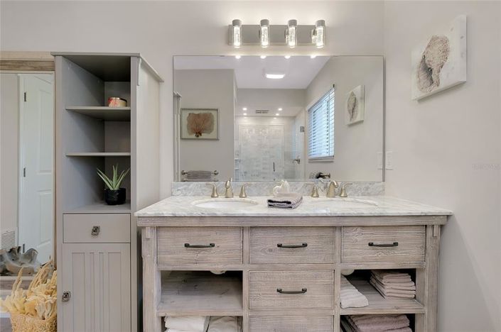 Image No.50-3 Bed Property for sale