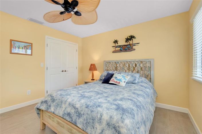 Image No.60-3 Bed Property for sale