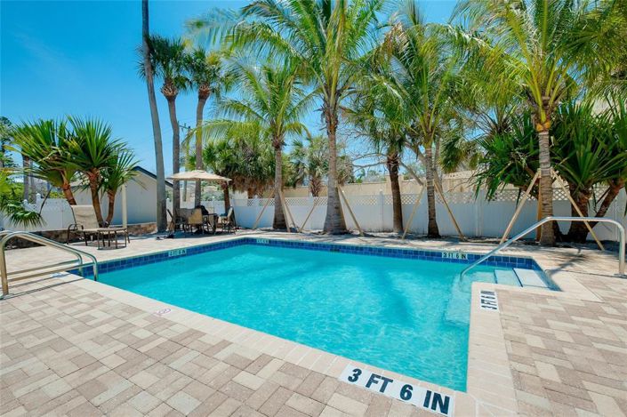 Image No.75-3 Bed Property for sale