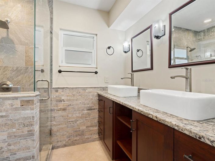 Image No.17-Propriété de 2 chambres à vendre à Sarasota