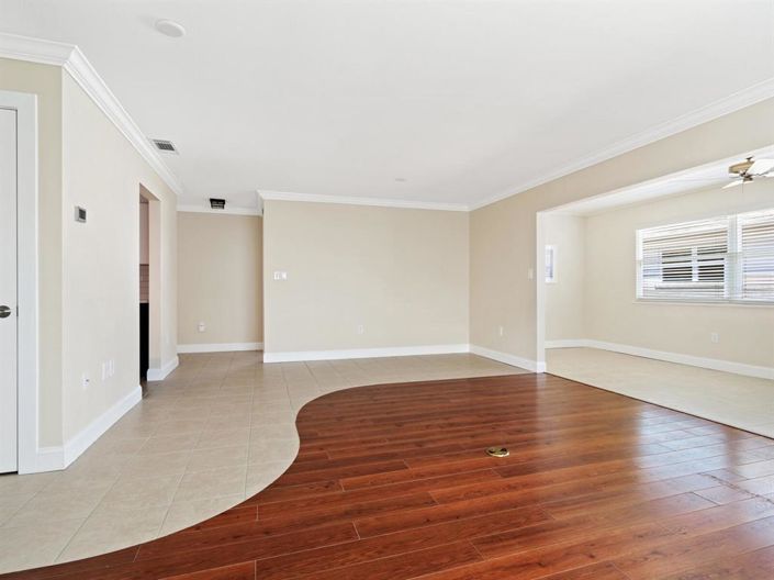 Image No.7-Propriété de 2 chambres à vendre à Sarasota