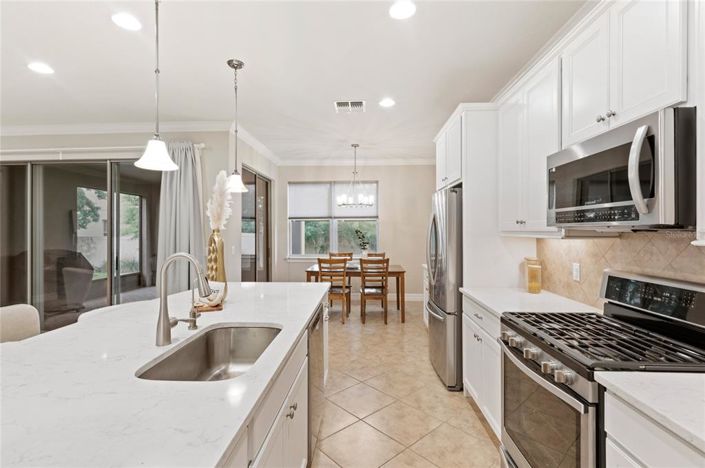 Image No.17-3 Bed Property for sale