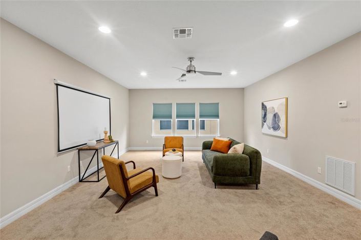 Image No.30-3 Bed Property for sale