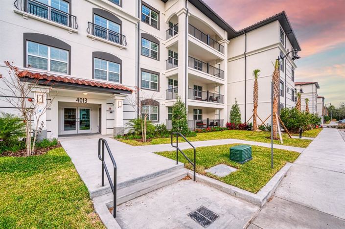 Image No.2-Propriété de 3 chambres à vendre à Orlando