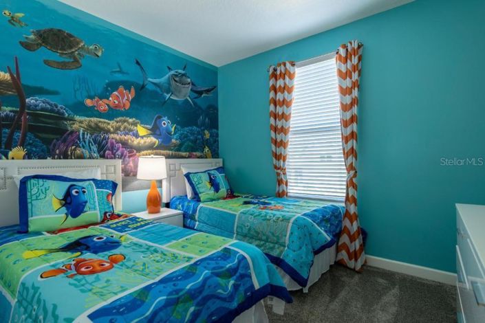 Image No.10-6 Bed Property for sale