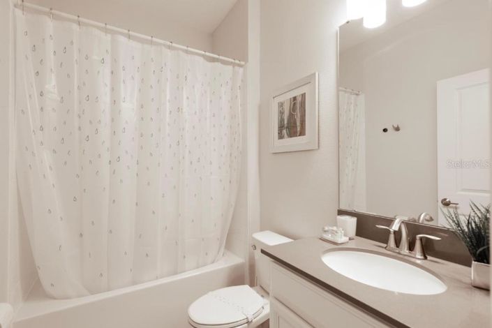 Image No.19-6 Bed Property for sale