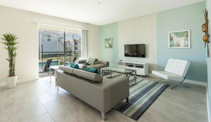 Image No.2-6 Bed Property for sale