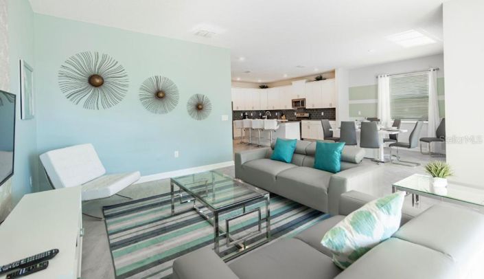 Image No.3-6 Bed Property for sale