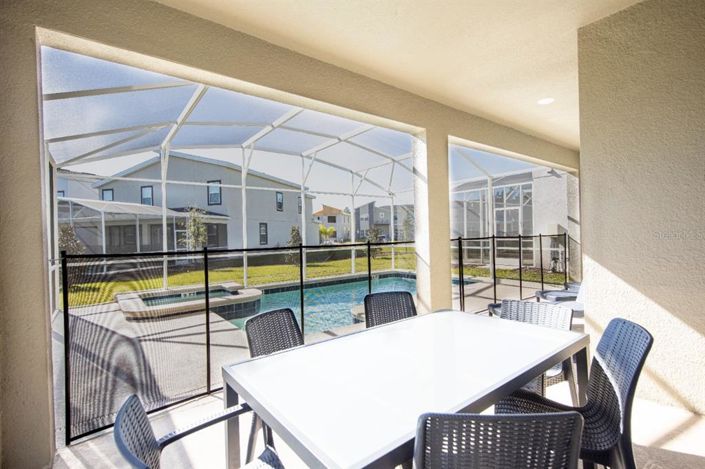 Image No.32-6 Bed Property for sale