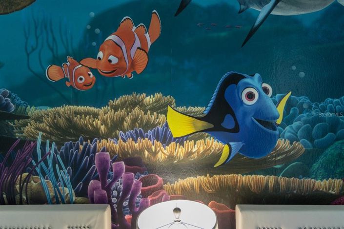 Image No.43-6 Bed Property for sale