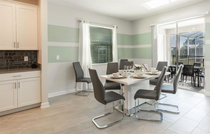 Image No.48-6 Bed Property for sale