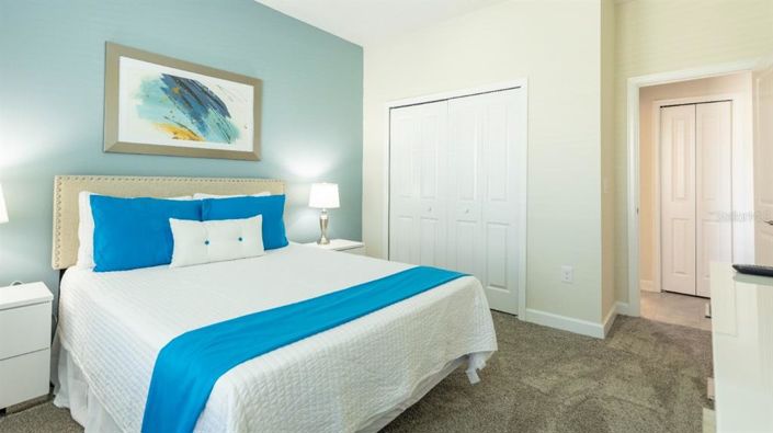 Image No.66-6 Bed Property for sale