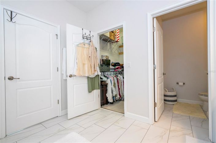 Image No.19-6 Bed Townhouse for sale