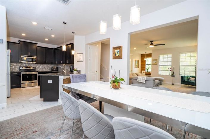 Image No.36-6 Bed Townhouse for sale