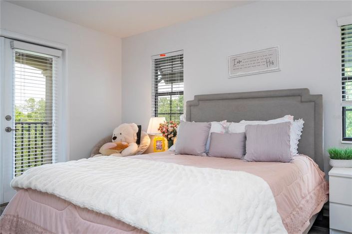 Image No.51-6 Bed Townhouse for sale