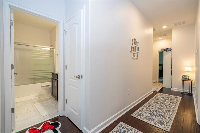 Image No.62-6 Bed Townhouse for sale