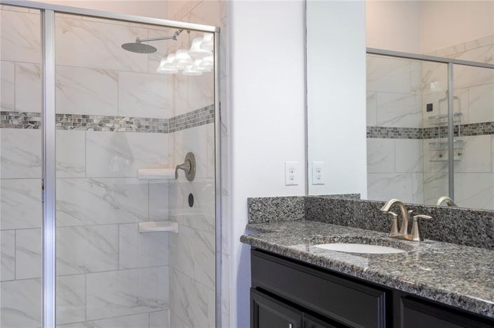 Image No.70-6 Bed Townhouse for sale