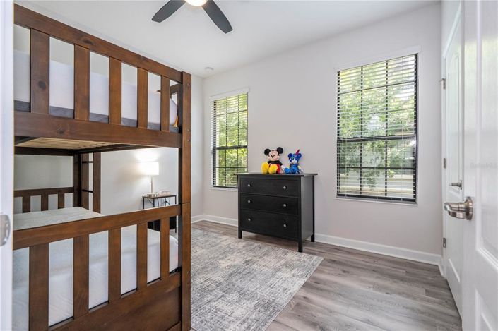 Image No.71-6 Bed Townhouse for sale