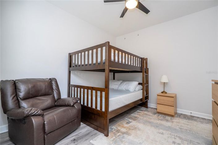 Image No.75-6 Bed Townhouse for sale