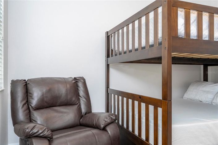 Image No.76-6 Bed Townhouse for sale