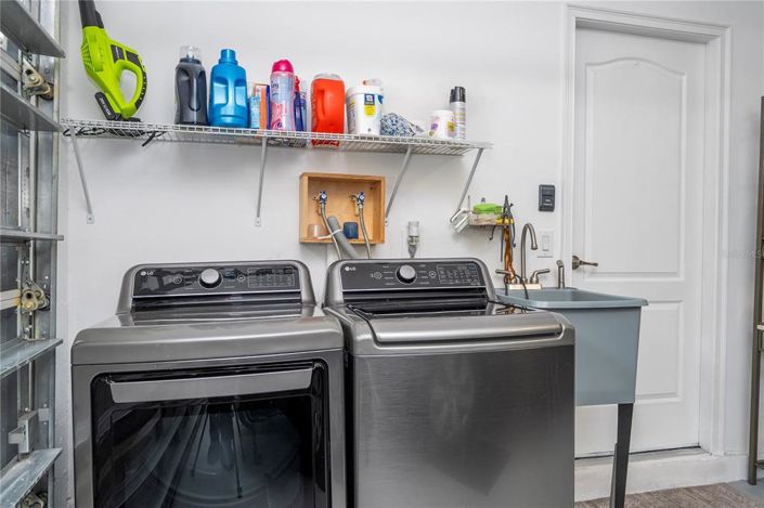 Image No.80-6 Bed Townhouse for sale