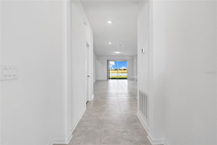 Image No.2-4 Bed Property for sale