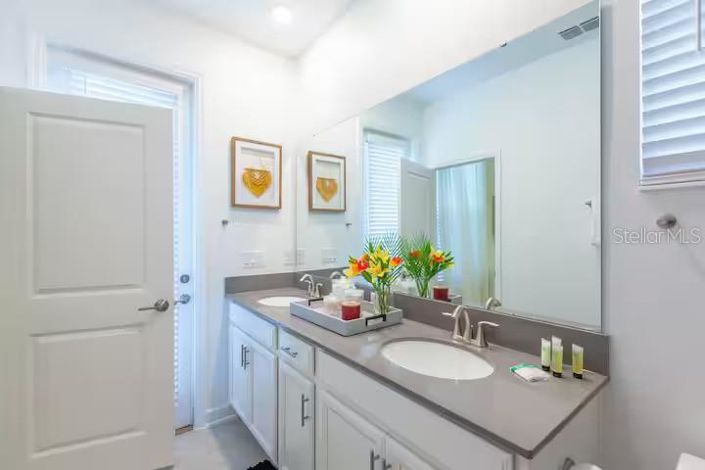 Image No.22-5 Bed Property for sale