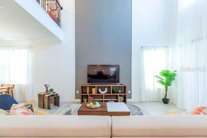 Image No.3-5 Bed Property for sale