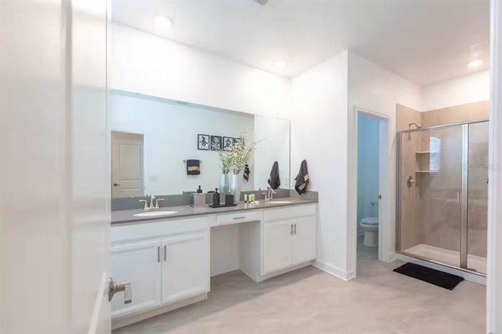 Image No.55-5 Bed Property for sale