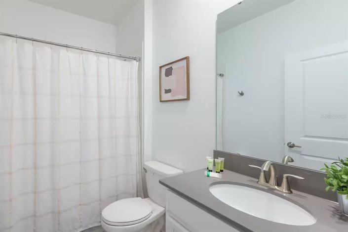 Image No.56-5 Bed Property for sale